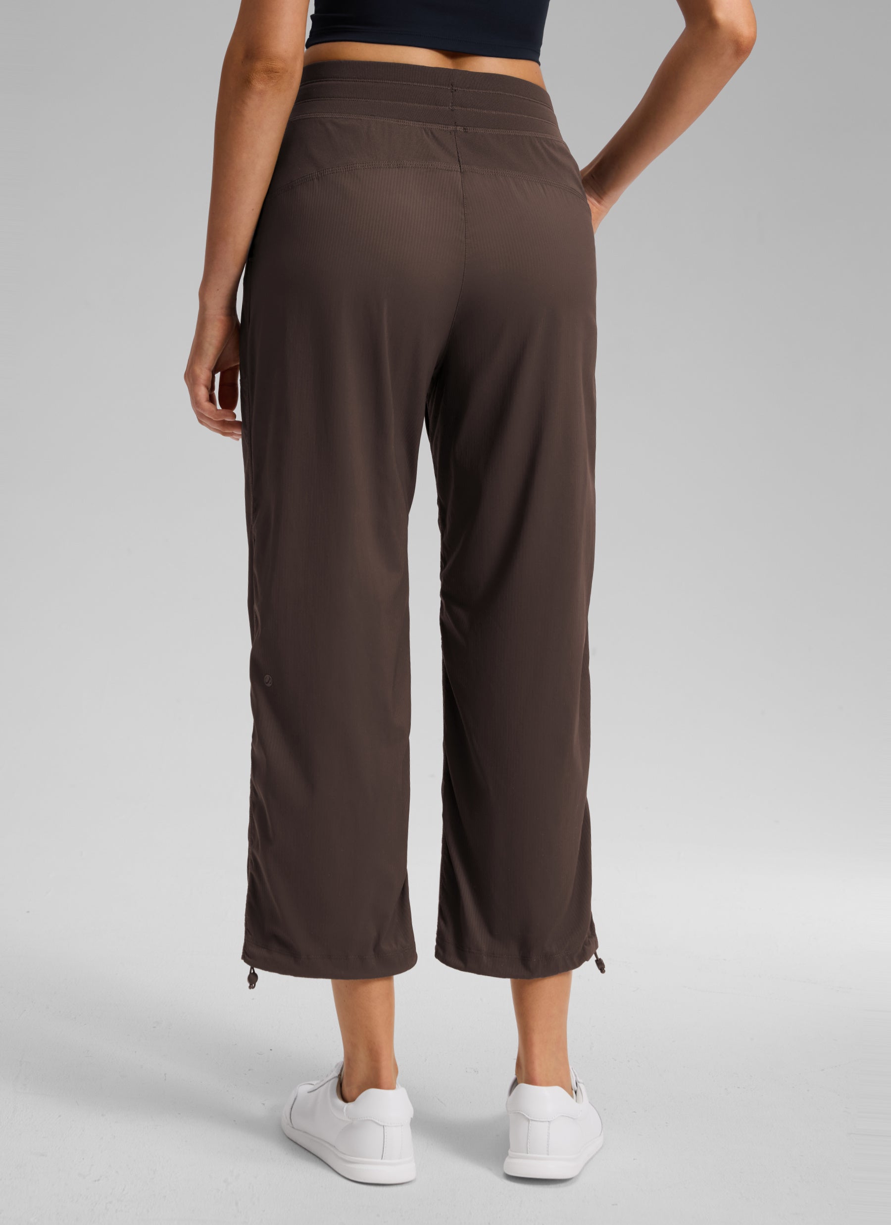 CRZ YOGA Women's Lightweight Drawstring Pocket Straight Leg Pant 24 Hot Fudge Brown
