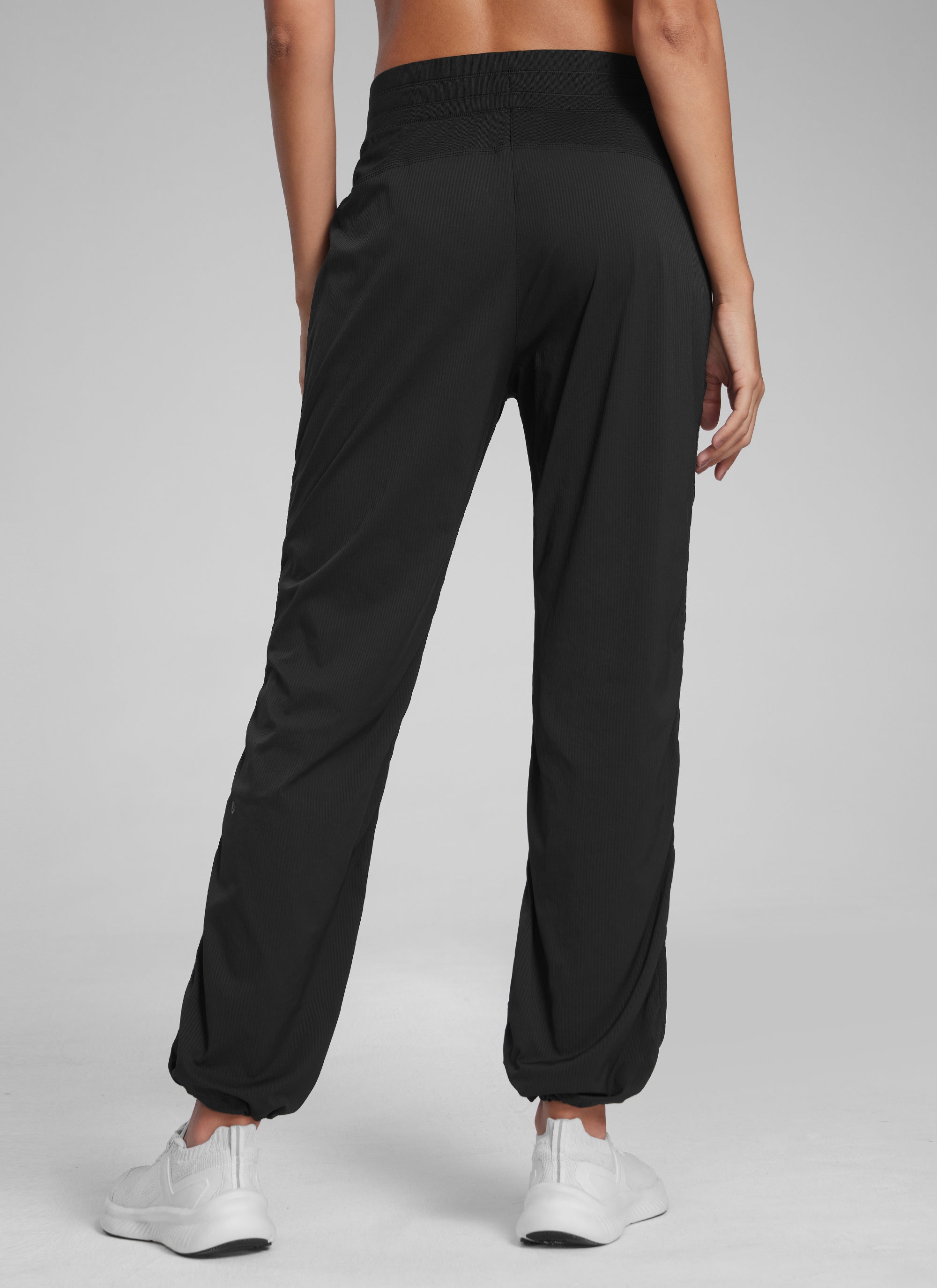Lightweight Straight Leg Workout Pocket Pant 28