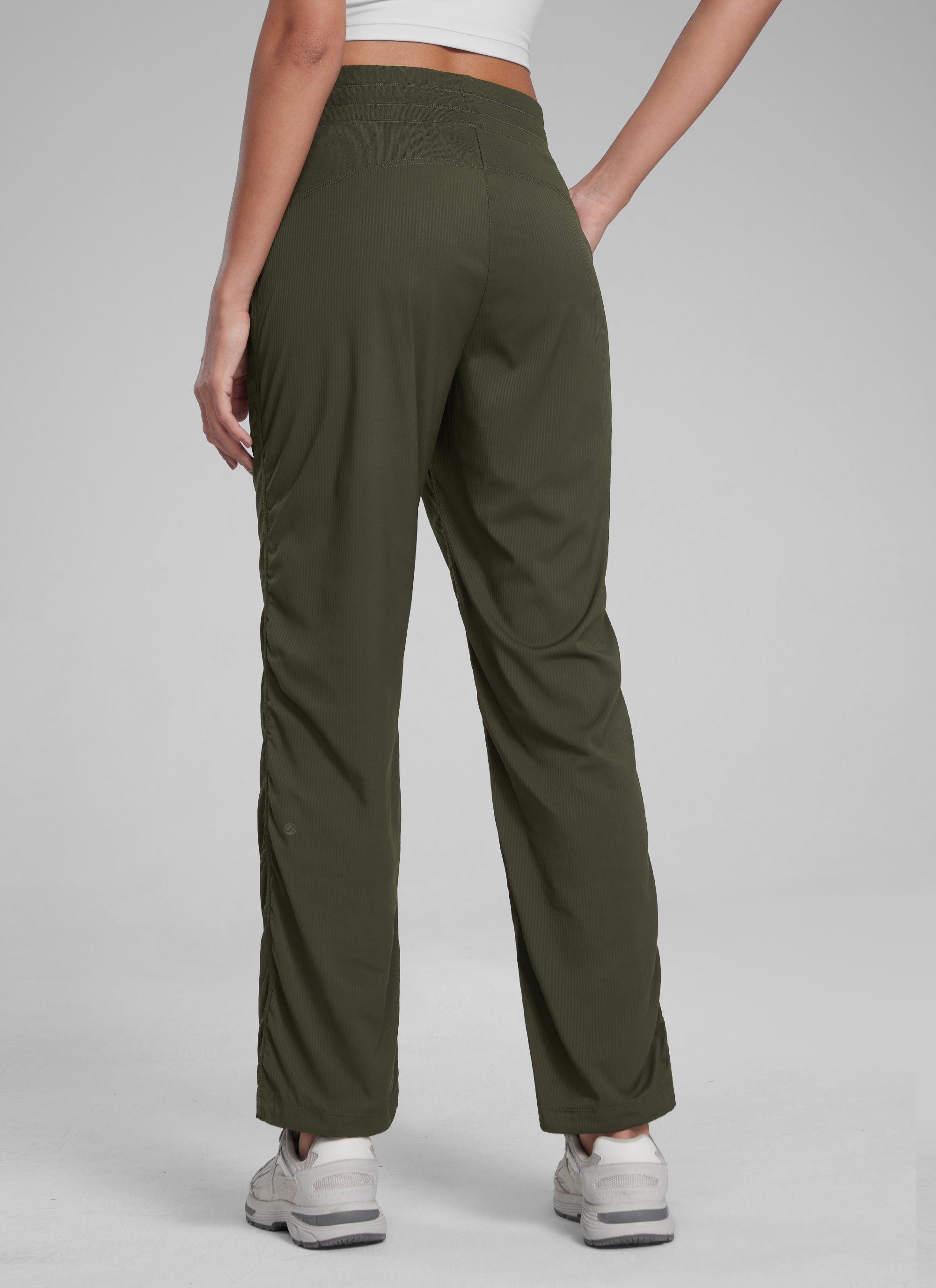 Lightweight Straight Leg Workout Pocket Pant 28