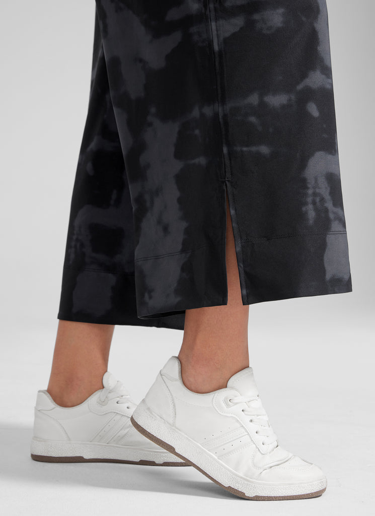 CRZ YOGA Women's  Causal High Waisted Wide Leg Pockets Pants 25'' Black Tie Dye Flowers