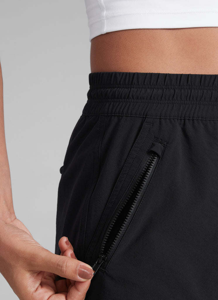 CRZYOGA Women's Lightweight Stretch Water-Repellent Hiking Pocket Short 3'' Belgian Blue