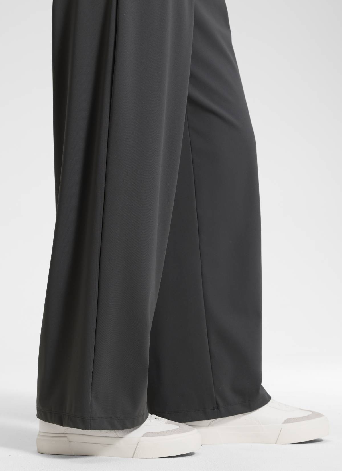 CRZ YOGA Women's Business High Rise Pocket Wide Leg Pleated Pants Ink Gray @model_info:Anano