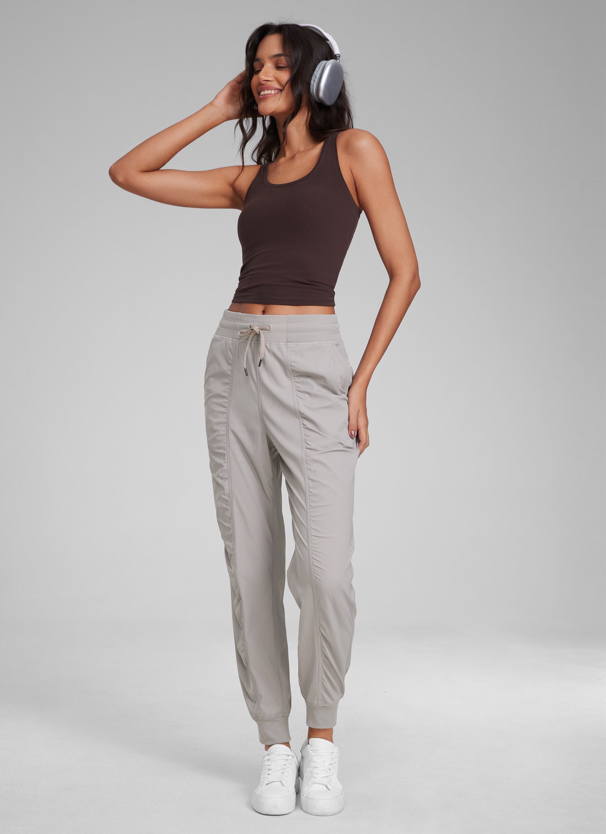 CRZ YOGA Women's Travel Classic Fit Striped Joggers 28'' Ruched