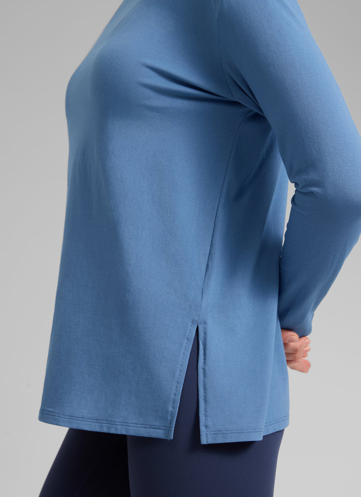 CRZ YOGA Women's Workout Boat Neck Hip Length Relaxed Fit Long Sleeves Light Lavender