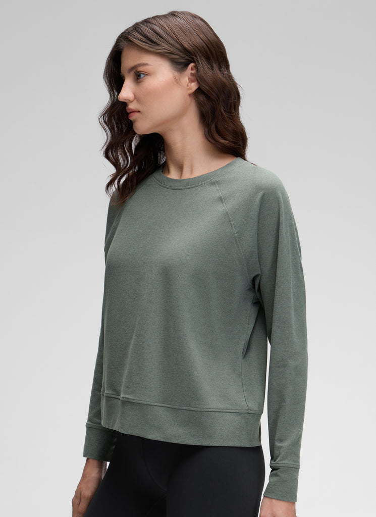 CRZ YOGA Women Casual Lightweight Relaxed Fit Long Sleeves Crew Neck Mojave Tan