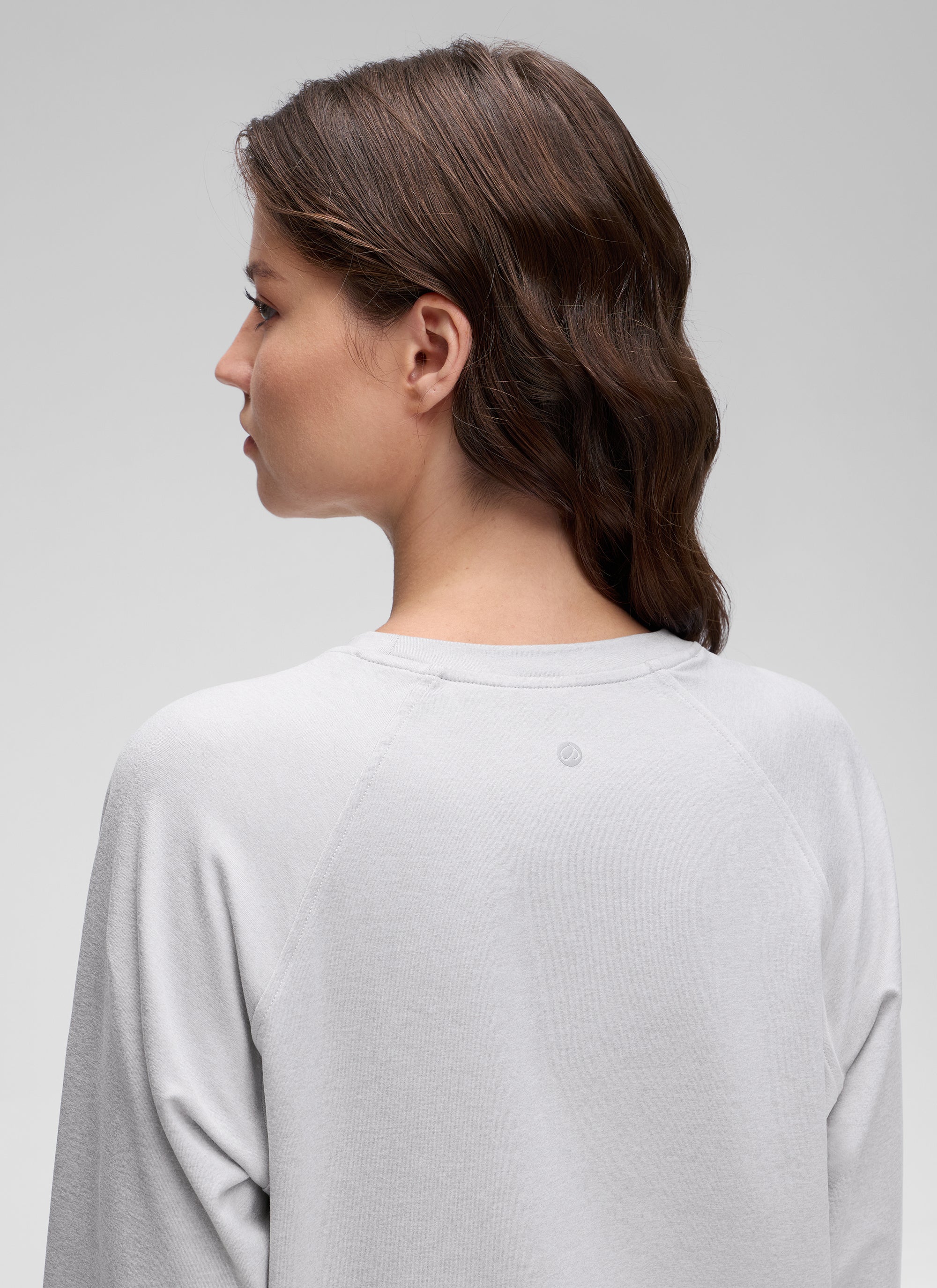 CRZ YOGA Women Casual Lightweight Relaxed Fit Long Sleeves Crew Neck Hot Fudge Brown